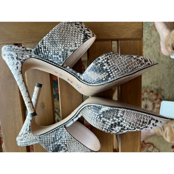 BCBG Snake print stiletto pointed toe Hilary Sandals Size-10 B,Silver accent - Picture 2 of 10